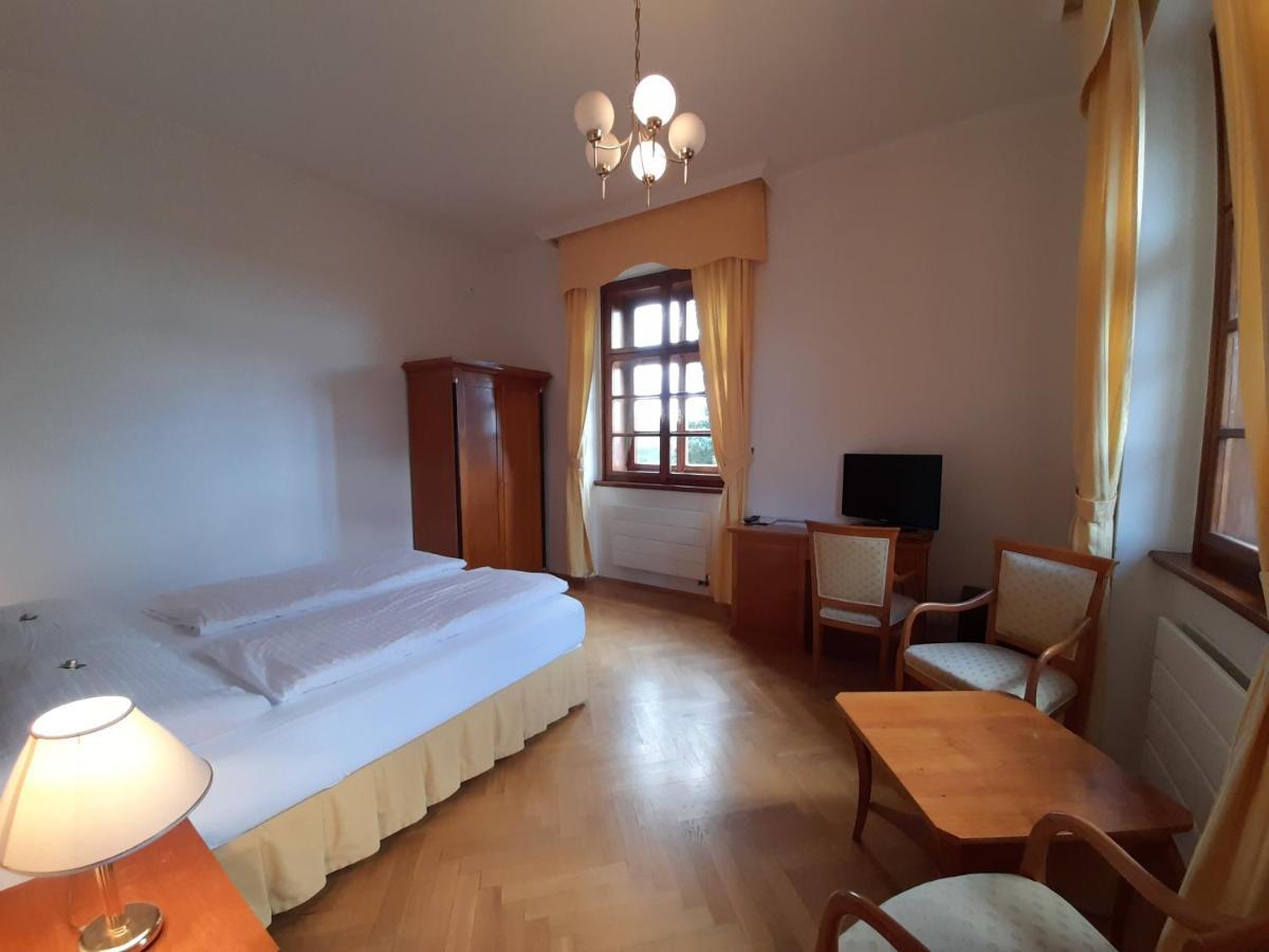 Wellness Hotel Zámeček Jetřichovice Kültér fotó