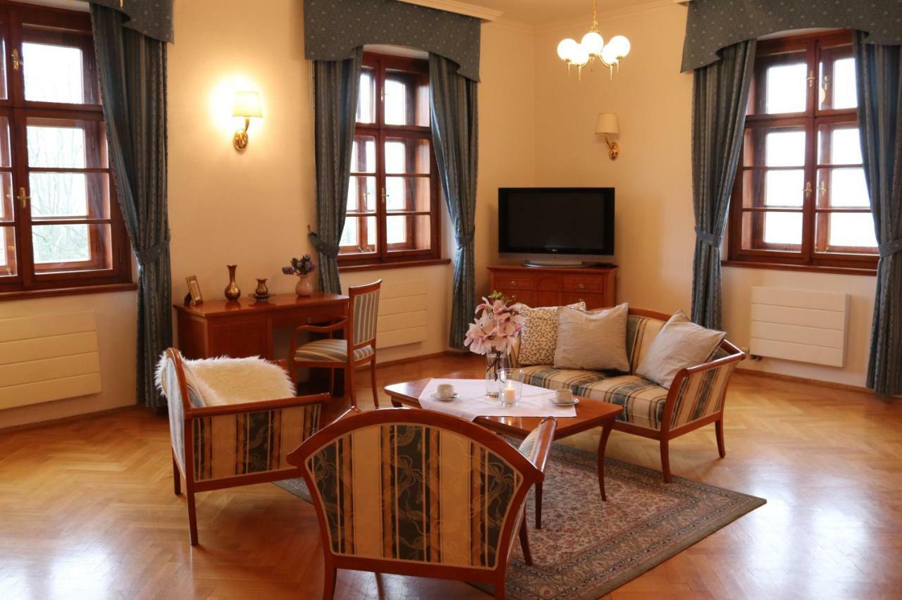 Wellness Hotel Zámeček Jetřichovice Kültér fotó