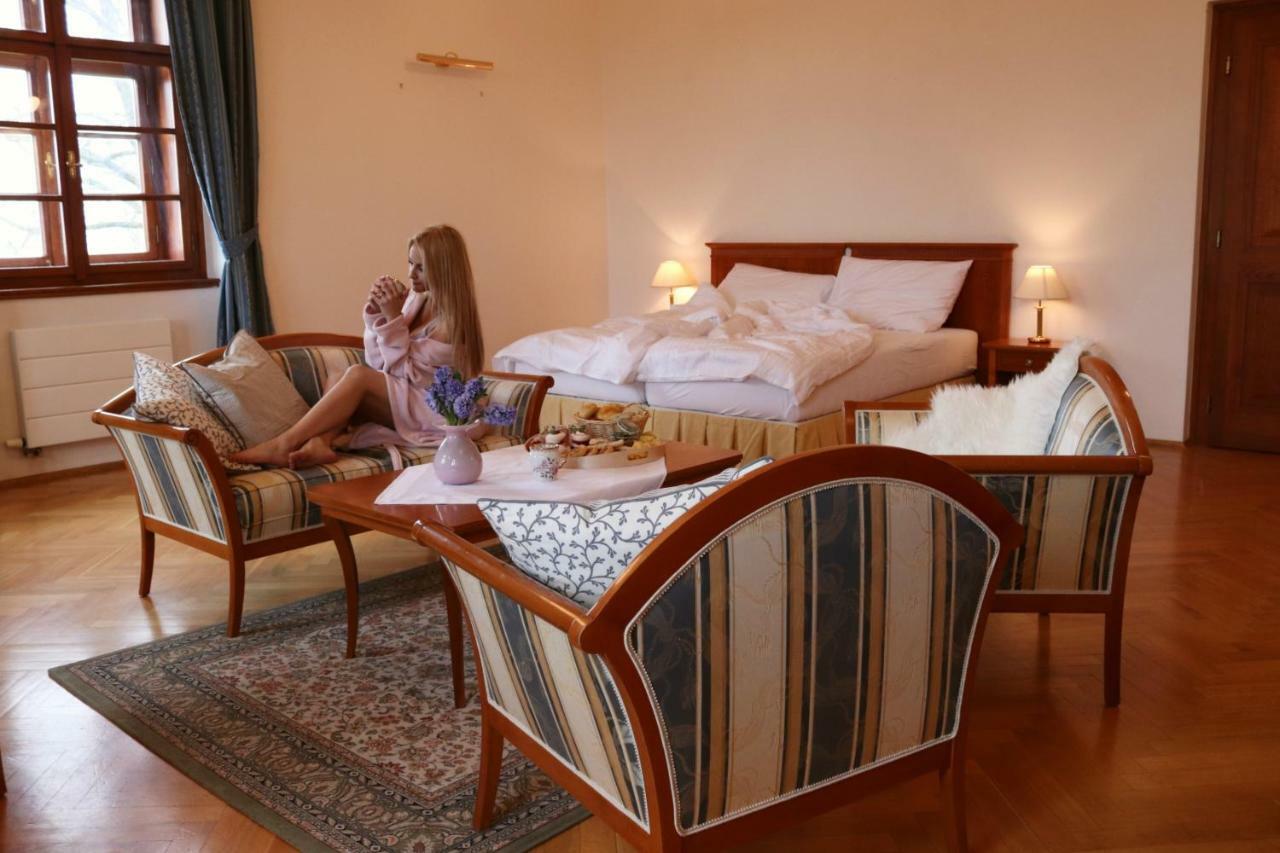 Wellness Hotel Zámeček Jetřichovice Kültér fotó
